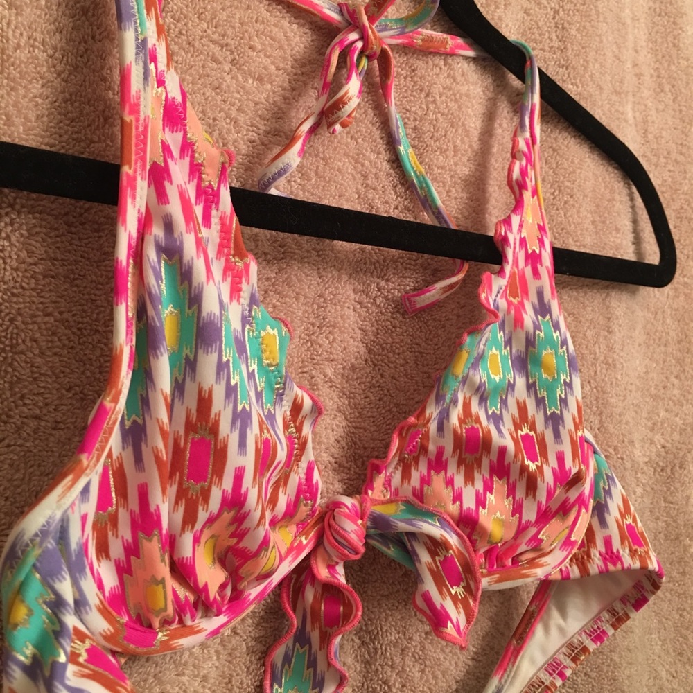 🌻4/$25🌻 VICTORIA’S SECRET Swim Top ☀️🐠